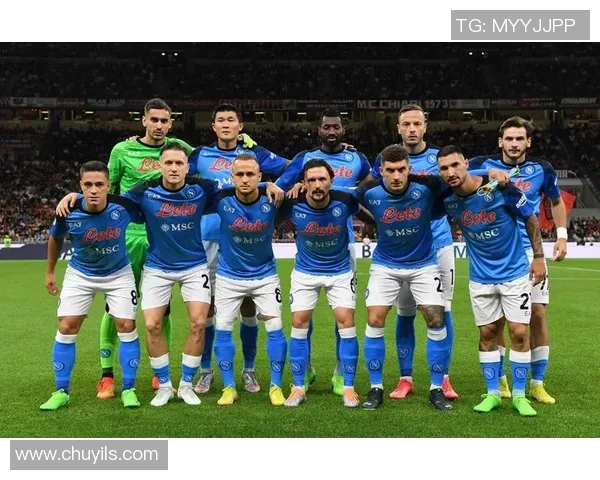 英超激战：尤文图斯大胜那不勒斯红牌事件引发全场热议